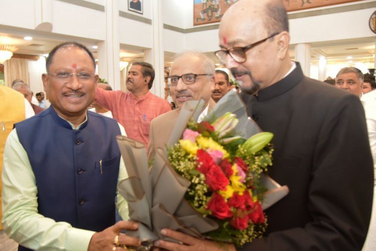 मुख्यमंत्री श्री विष्णु देव साय ने नवनियुक्त राज्यपाल श्री रमेन डेका को शपथग्रहण पर बधाई दी।