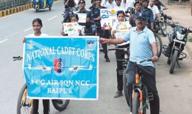 एनसीसी कैडेट ने निकाली एकता रैली