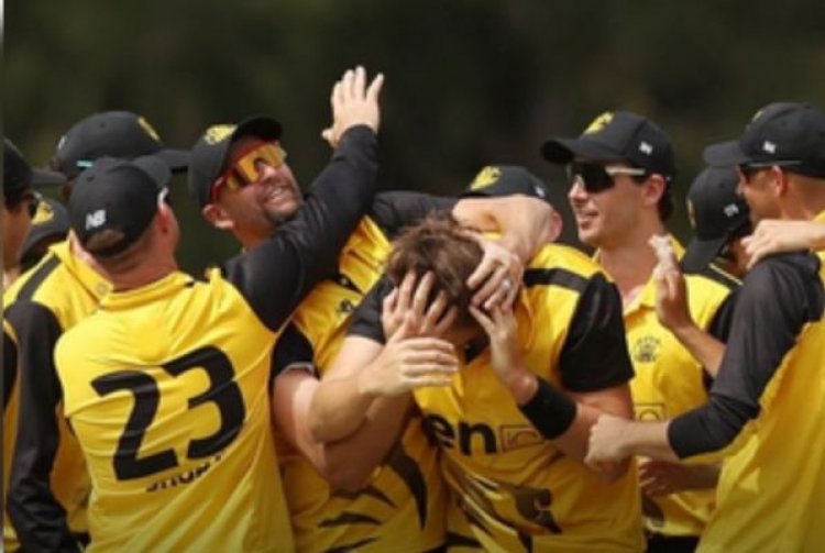 52 पर 2 से वेस्टर्न ऑस्ट्रेलिया की टीम 53 पर ऑलआउट