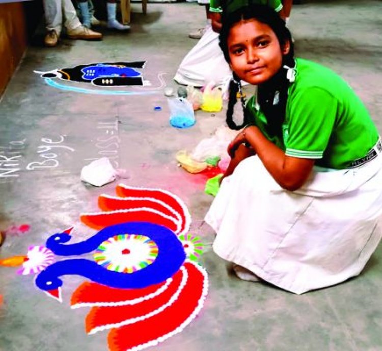 मिडिल ग्रुप से मेघा रही रंगोली स्पर्धा विजेता