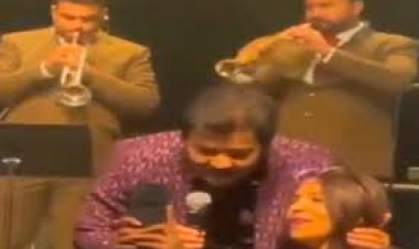 महिला प्रशंसक को चूमने का वीडियो सामने आने के बाद विवादों में घिरे उदित नारायण