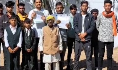 छतरपुर में बारातियों से भरी बस में तोड़फोड़:बाइक चालक ने बस की हेडलाइट तोड़ी, पुलिस ने एक और आरोपी पर मामला दर्ज किया